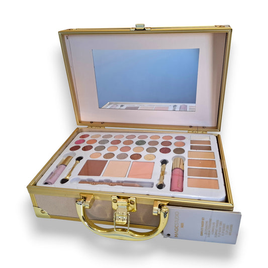MALETIN MAGIC STUDIO NUDE